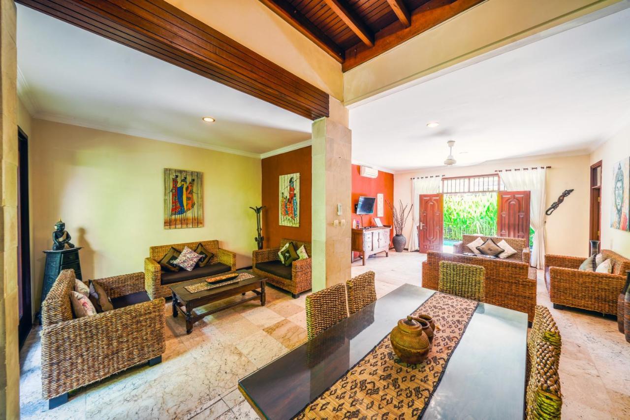 De Cinta Villa - Kuta - 5 Bedrooms - Heart Of Kuta المظهر الخارجي الصورة