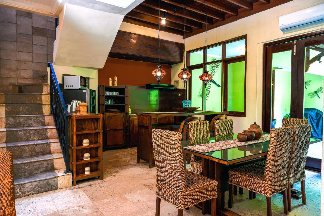 De Cinta Villa - Kuta - 5 Bedrooms - Heart Of Kuta المظهر الخارجي الصورة
